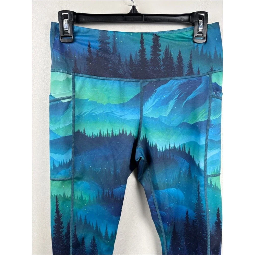 Constantly Varied Gear women’s medium Aurora Mountain Leggings - Blue Green 28”